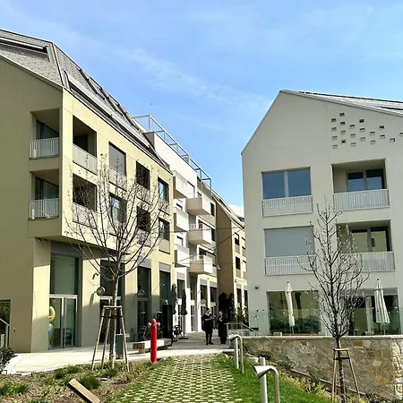 Vydrica Old Town * ברטיסלאבה